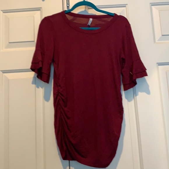 Adorable maternity top! Small - Picture 2 of 2